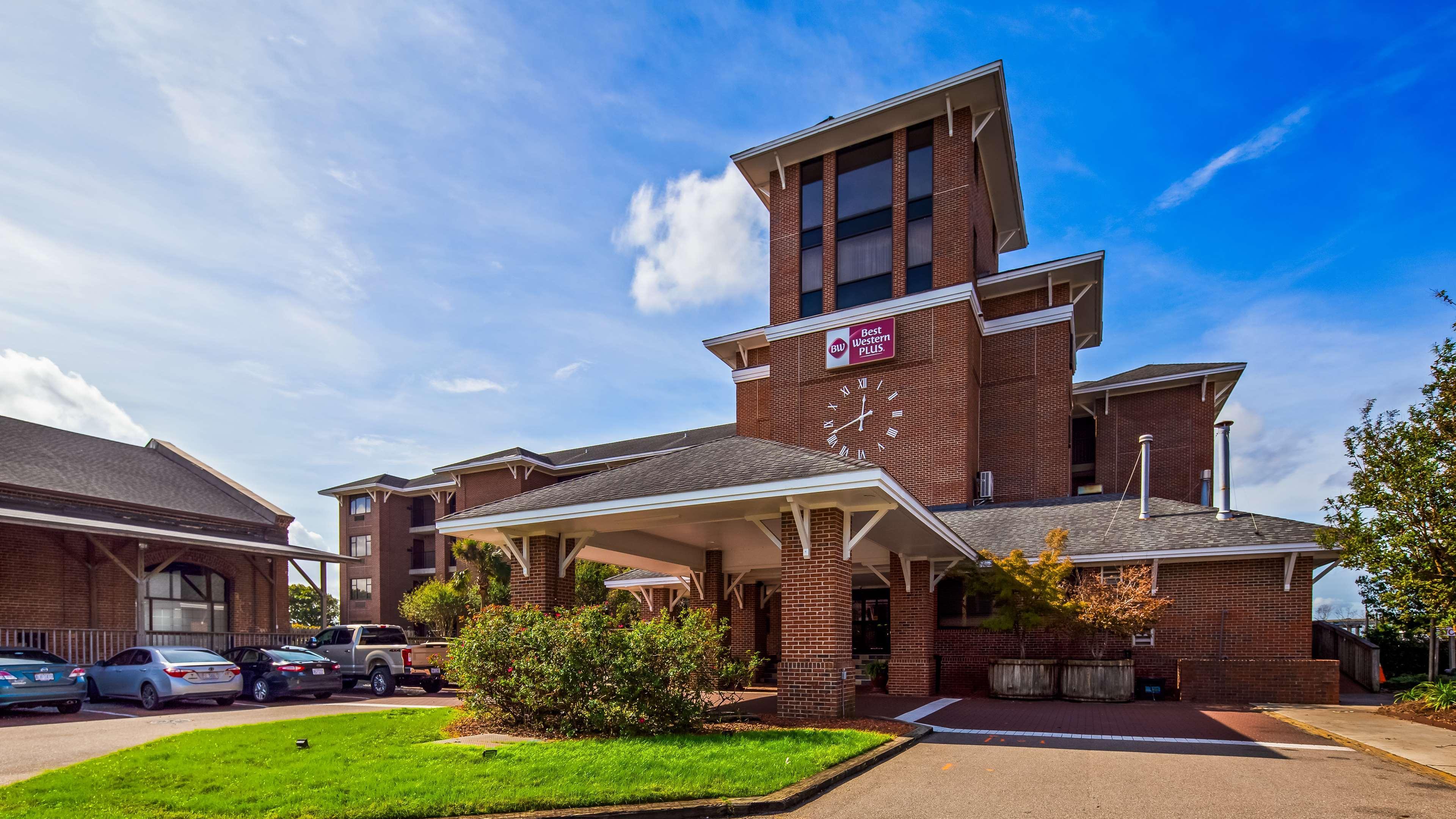 Best Western Plus Coastline Inn Wilmington Exterior foto